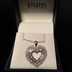 White gold, diamond heart necklace